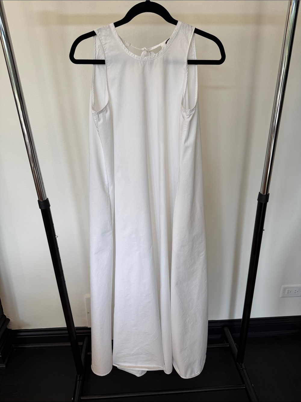 Zara Sleeveless poplin White Maxi Dress - Clean A-Line Silhouette with pockets